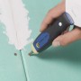 LUX Spachtel Rostfrei mit 2K-Softgriff (150mm) beim Glätten einer Gipskartonfuge.