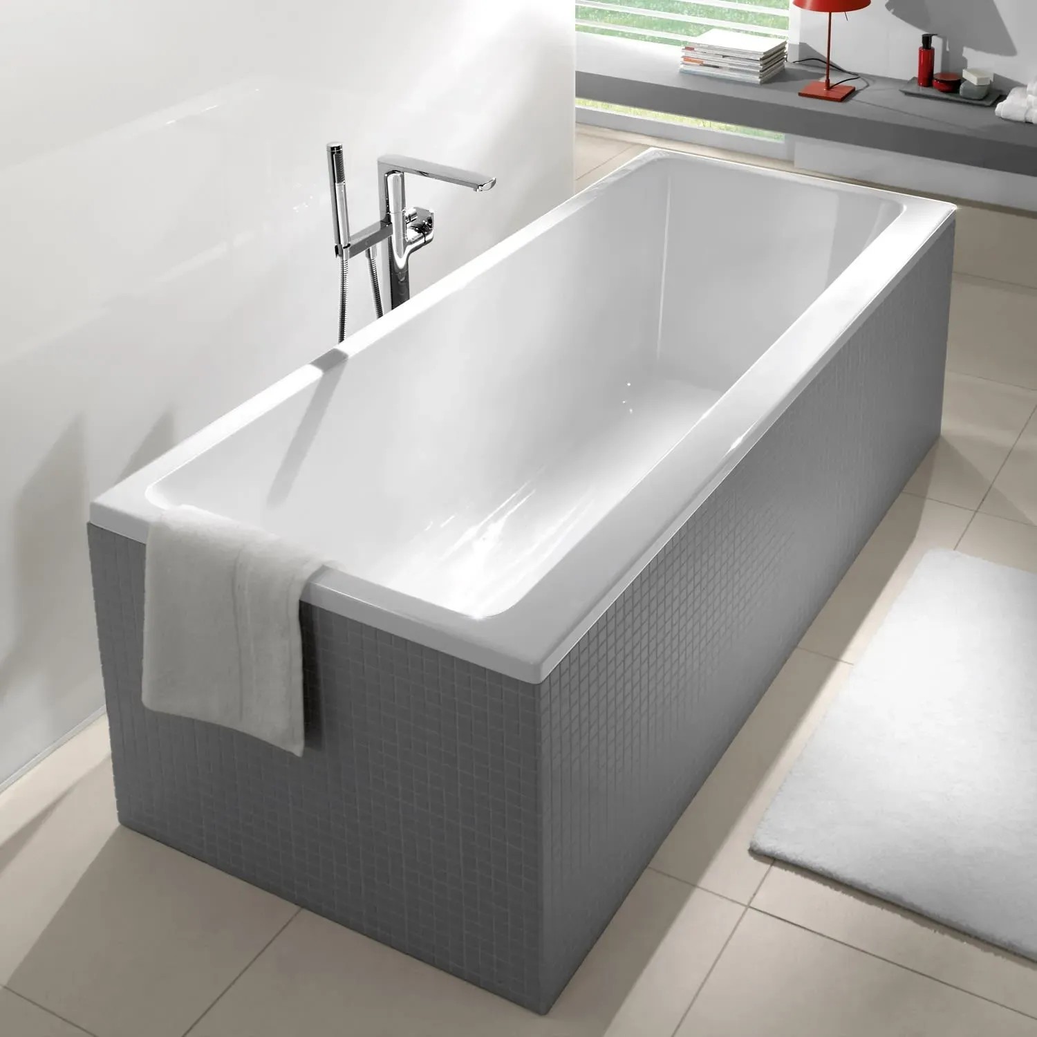 Villeroy & Boch Subway Duo Rechteck-Badewanne, 190x90 cm, Weiß. Acryl-Badewanne mit zwei Rückenschrägen.