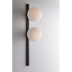 Moderne Eco-Light Wandlampe Pluto, 2-flammig, schwarz mit zwei satinweißen Diffusoren.