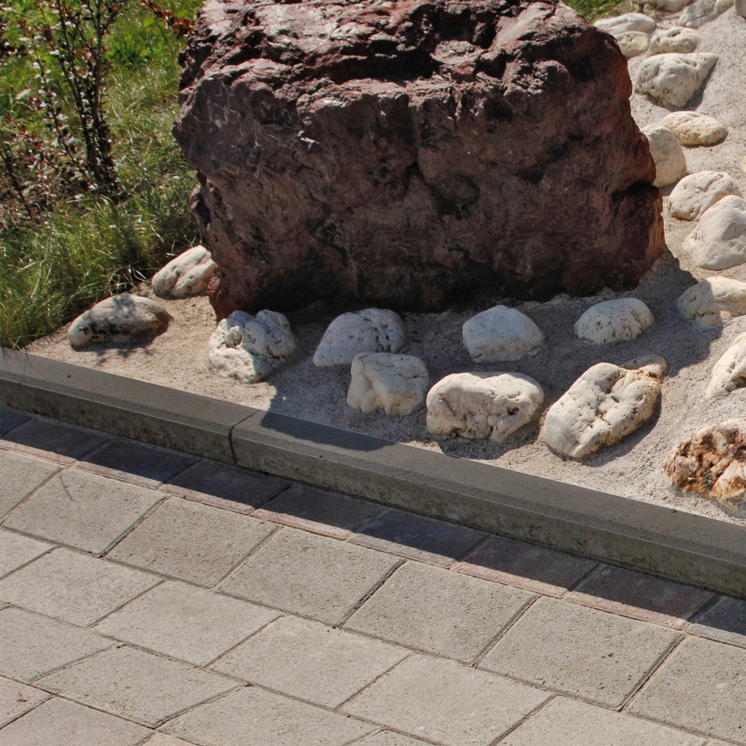 Tiefbordstein Beton Anthrazit 8 x 30 x 100 cm kaufen bei OBI