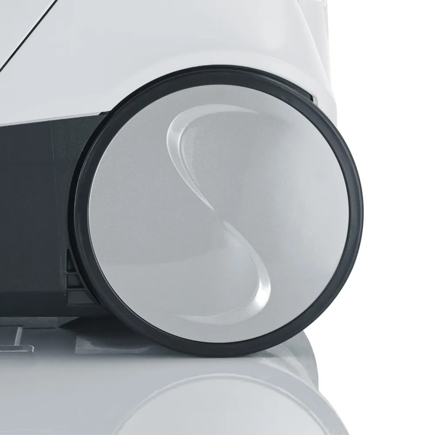 Detailaufnahme: Rad des Severin S'Power Snowlight BC 7035 Bodenstaubsaugers.