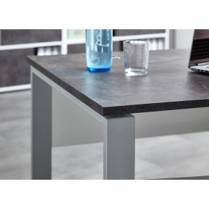 Germania Schreibtisch, 158x75x79 cm, Weiß-Anthrazit. Bürotisch mit Metallfüßen und dunkler Tischplatte.