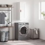Hochglanz-weißer Wandschrank aus Holzwerkstoff mit braunem Kunstledergriff. Eleganter Wohnzimmerschrank zur Wandmontage.
