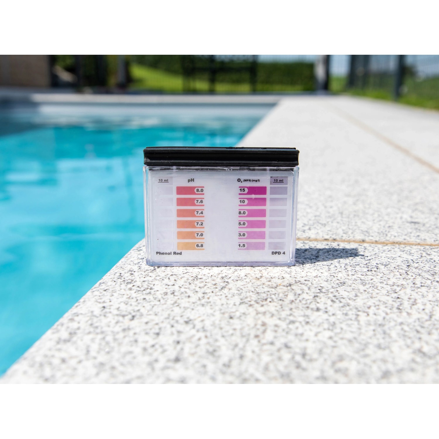 Steinbach Pooltester für pH-Wert und Sauerstoff, mit Farbskala und Tabletten.