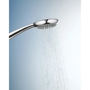 Brauseset: Handbrause der Breuer Duscharmatur Aquamaxx 310 im Betrieb.