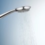 Brauseset: Handbrause der Breuer Duscharmatur Aquamaxx 310 im Betrieb.