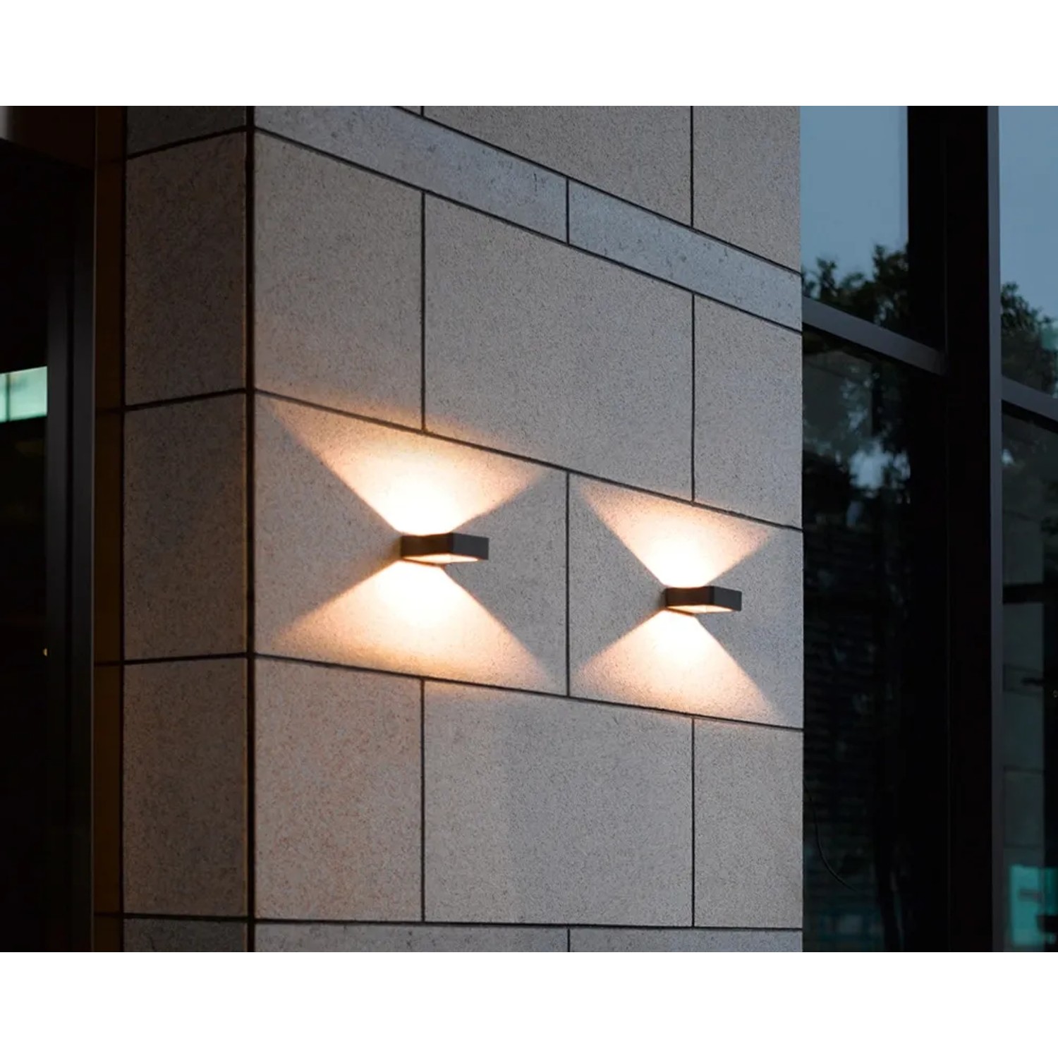 LED Wandleuchte in Anthrazit 4,5W 450lm IP54