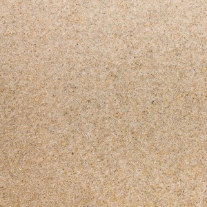 Heller Galamio Golfsand mit feiner Körnung von 1,0-2,0 mm. Sauberer Quarzsand für Garten und Spielplätze.