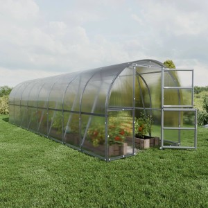 Großes Klasika Gewächshaus 24m² mit Polycarbonat-Abdeckung und geöffneter Tür im Garten.