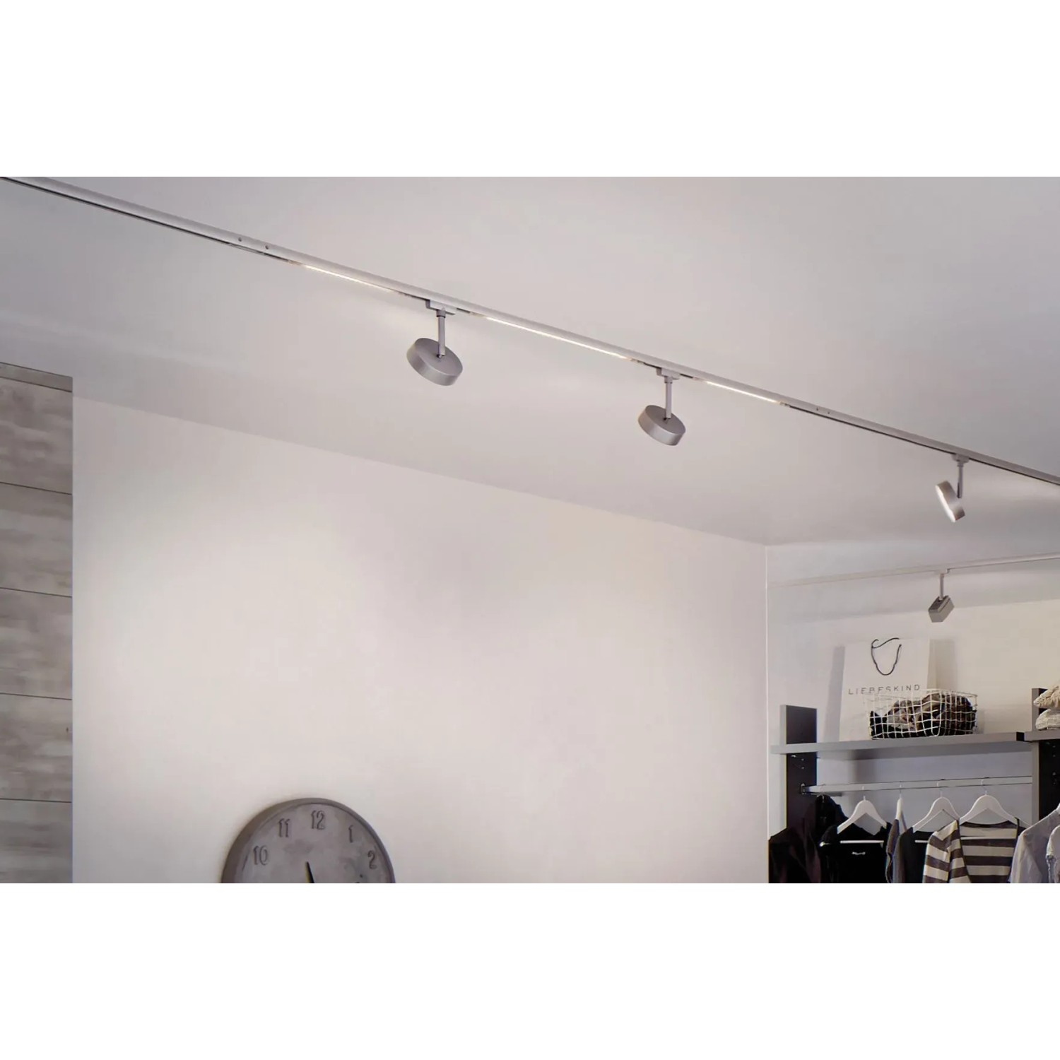 Paulmann Urail Schienensystem mit LED Spots in Chrom Matt für flexible Beleuchtung.