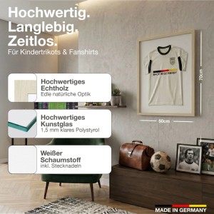 Echtholz Trikotrahmen Natur 50x70 cm mit Trikot. Premium Vitrine für Kindertrikots und Fan Shirts.