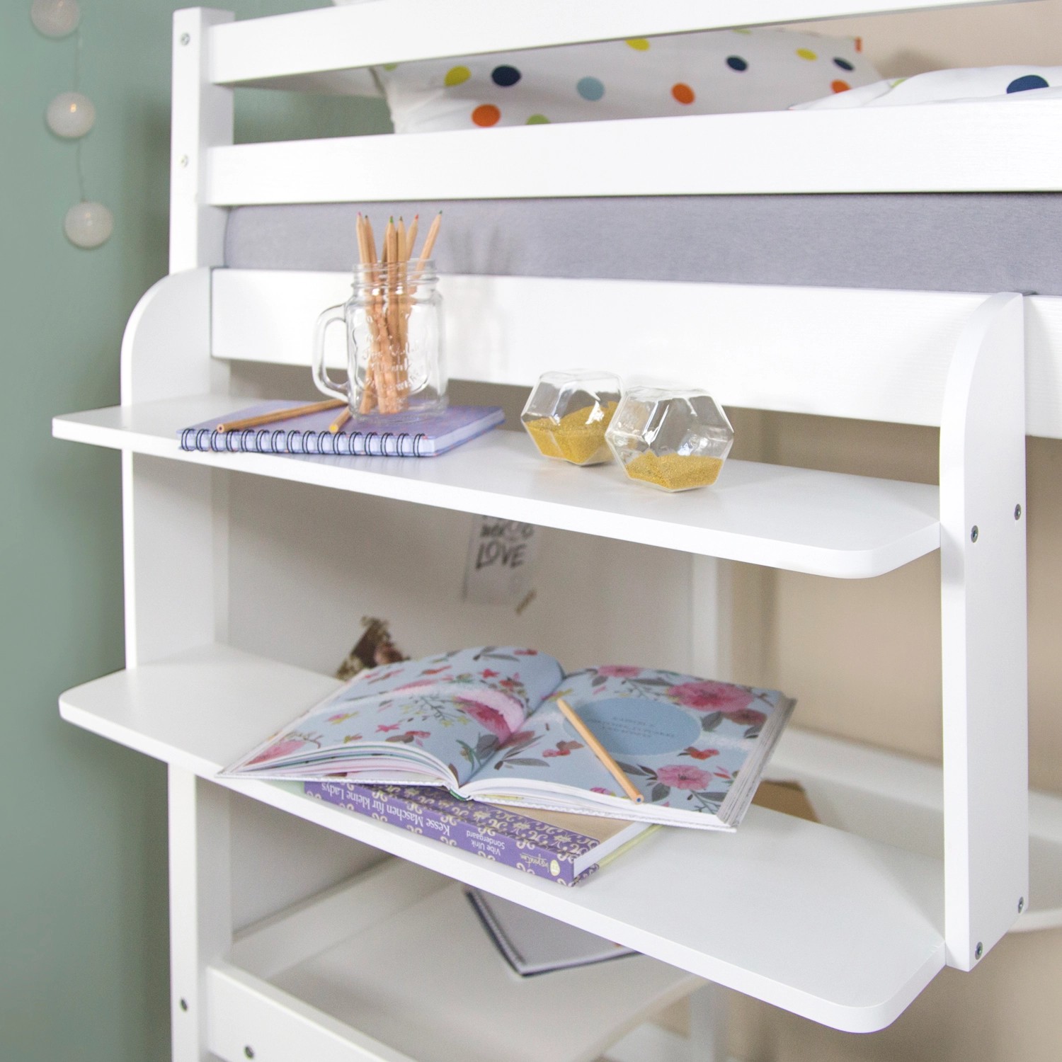 Weißes Homestyle4u Einhängeregal für Hochbett, mit zwei Ablagen für Kinderzimmer.