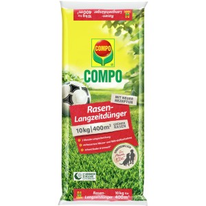 Packung Compo Rasen-Langzeitdünger, 10 kg für 400 m², mit Fußball im Hintergrund.