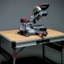 Metabo Multifunktionstisch MWB 100 mit montierter Kapp- und Gehrungssäge.