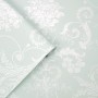 Laura Ashley Vliestapete Josette Duck Egg mit floralem Damastmuster.