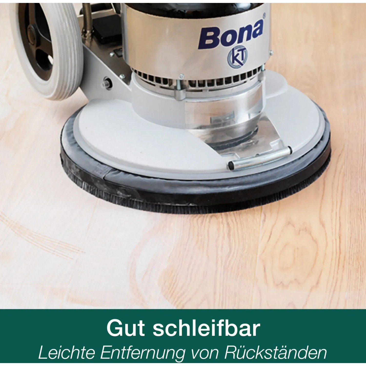 Bona Parkettschleifmaschine beim Schleifen eines Holzbodens. Ideal für die Anwendung mit Bona Fugenkitt.