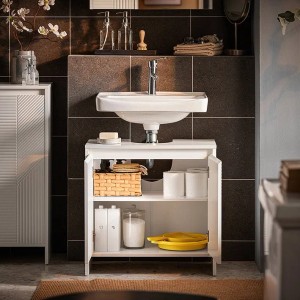 Weißer SoBuy Waschbeckenunterschrank BZR157-W mit offenem Stauraum im Badezimmer.
