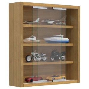 Wandhängende Glasvitrine AgisaS mit 2 Schiebetüren, Buche Dekor, mit Modellautos, -booten und -motorrädern.