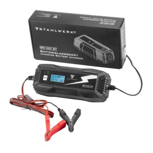 STAHLWERK Batterieladegerät IBC-100 ST mit Zubehör und Verpackung.