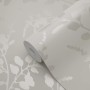 Rolle Origin Wallcoverings Vliestapete Blätter Beige, florales Muster.