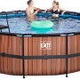 EXIT Wood Pool, braun, ø 488 cm, mit Leiter, Abdeckung und Wärmepumpe. Zwei Personen im Stahlrahmen Pool.