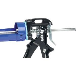 Heytec Profi Kartuschenpistole Multipower, Detailansicht der Mechanik und des blauen Kartuschenhalters.