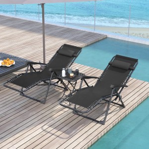 Outsunny Sonnenliegen-Set, schwarz, mit Tisch und zwei Liegen am Pool.