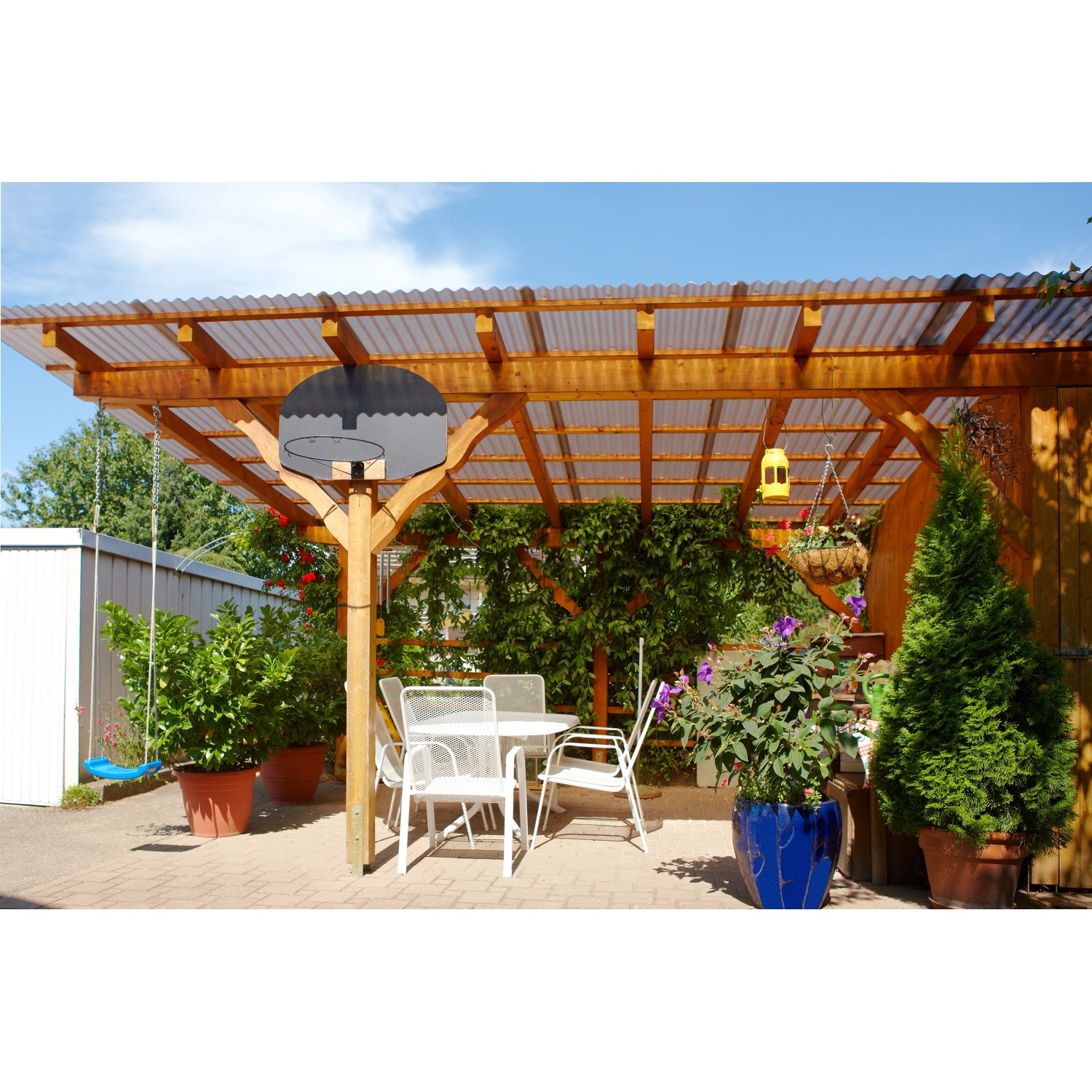 Terrassenüberdachung mit Acryl-Profilplatte Sinus 76/18 Wabe Bronze, 200x104,5 cm.