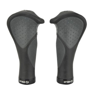 Ergonomische Fischer Lenkergriffe Anatomic für hohen Komfort und sicheren Halt am Fahrradlenker.