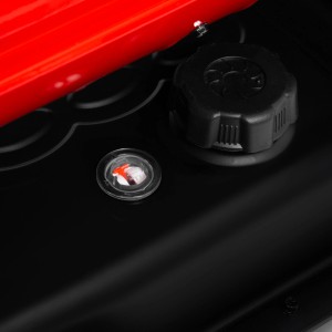 Detailaufnahme: Tankdeckel und Füllstandsanzeige der EBERTH Diesel Heizkanone.