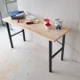rikta Werkbank (159 cm) mit Holzplatte und Farbeimern. Ideal für Werkstatt und Hobby.