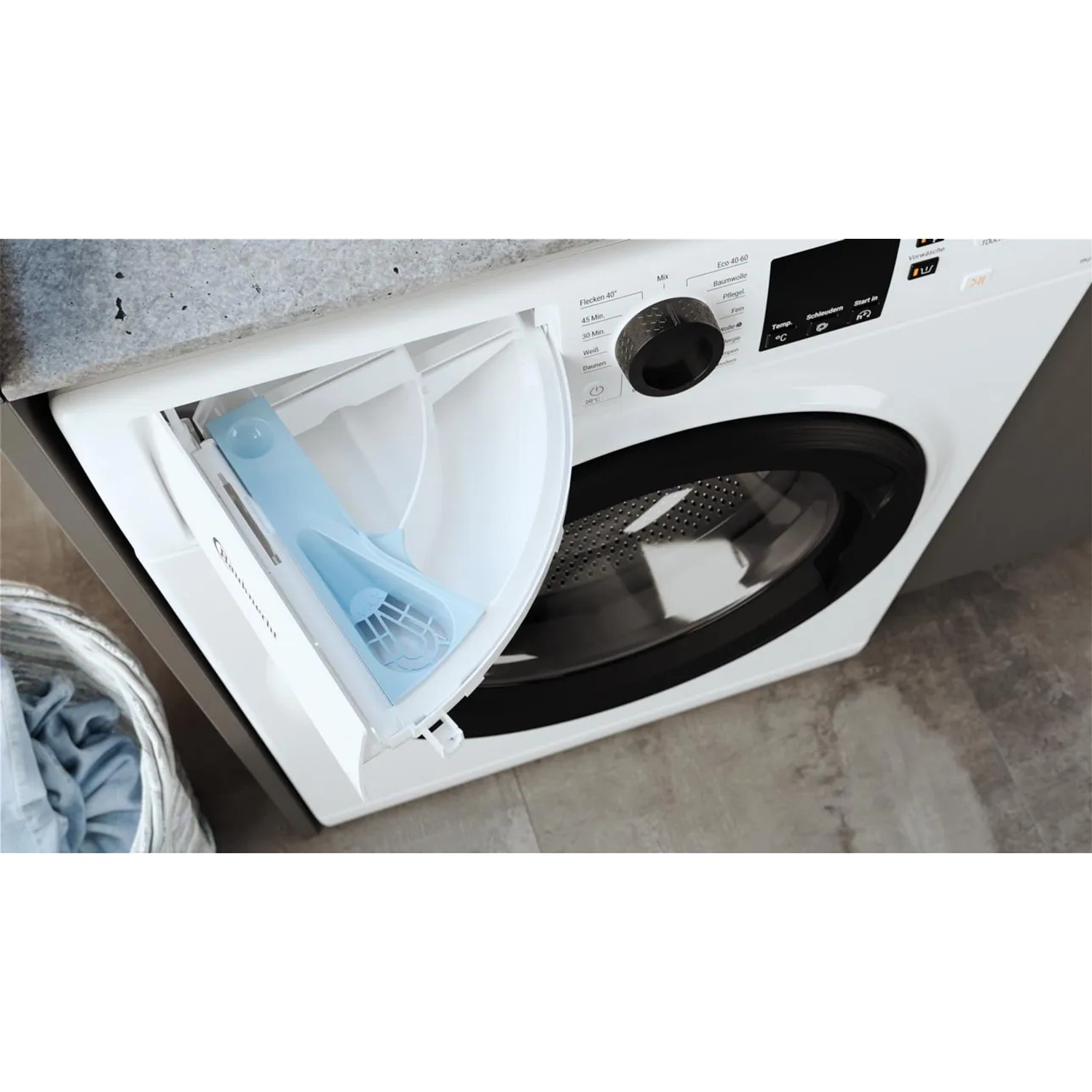 Bauknecht Frontlader-Waschmaschine BPW 914 B mit geöffneter Waschmittelschublade.