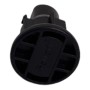 Schwarzer Abdeckungsstecker für Kabel einer Balkonsolaranlage, Detailaufnahme.