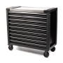 Schwarzer Mephisto Werkzeugwagen Pro-Line mit 9 Schubfächern und Edelstahl-Arbeitsplatte.