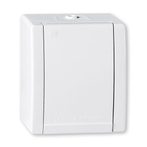 Weiße Aling-Conel Aufputz-Steckdose, 1-fach, IP44, für Feuchtraum und Außenbereich.