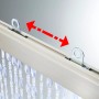 Detailaufnahme: Kobolo Türvorhang DIAMOND, verschiebbare Ösen zur Befestigung.