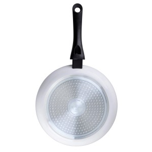 Fackelmann Pfanne Arcadalina 24 cm, weiße Keramikbeschichtung, schwarzer Griff, Unterseite.