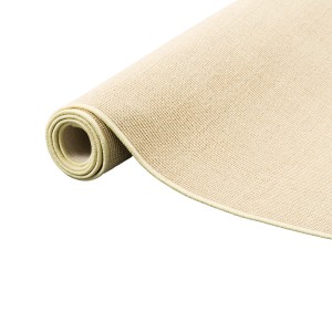 Gerollter, creme-farbener Sisalteppich (160x160 cm) der Marke Snapstyle. Klassisches Design.