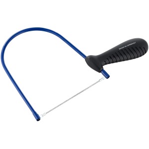 LUX Fliesensäge 150 mm Classic mit blauem Bügel und schwarzem Griff zum Sägen von Fliesen.