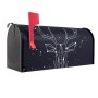 Schwarzer US Briefkasten mit Hirsch Sternbild Motiv und roter Fahne.