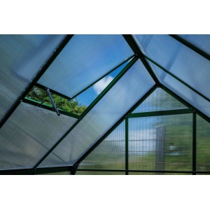 Innenansicht Halls Gewächshaus Icon 6 Grün mit Dachfenster und Polycarbonatplatten.