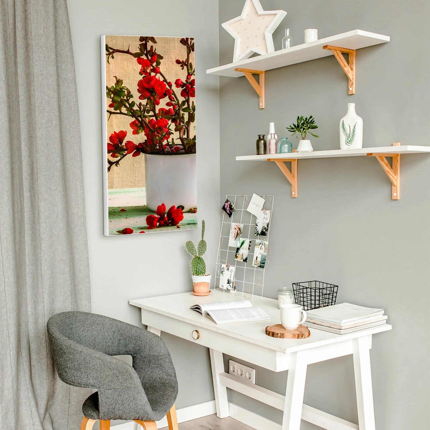 Banjado Magnettafel 37x78cm mit Berberitzen-Motiv als Wanddeko im Arbeitszimmer.