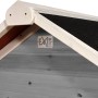 Detailansicht: Graues EXIT Loft 500 Holzspielhaus mit wasserdichtem Dach.
