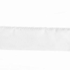 Detailaufnahme der weißen Bestlivings Sky Gardine mit Schlaufen, Raffoptik, 80x110 cm.