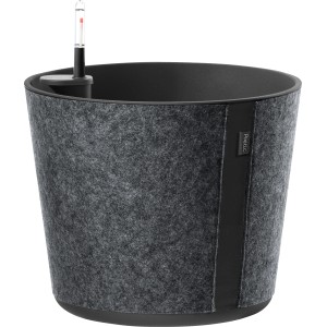 Anthrazitfarbener Poétic Pflanztopf Casa Sleeve, Ø 26 cm, mit Bewässerungssystem.