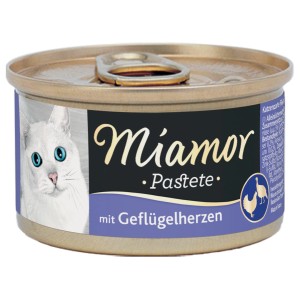 Miamor Pastete Geflügelherzen, 85g Dose Katzen-Nassfutter mit Katze auf dem Etikett.