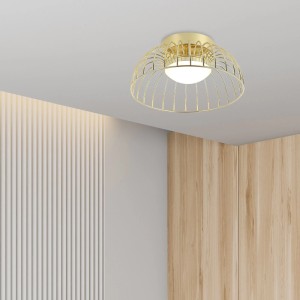 Goldene LED-Deckenleuchte Betsy, Ø 25cm, modernes Design mit filigranem Metallkorb.