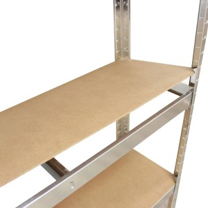 Detailansicht eines TRUTZHOLM Steckregals (2er Set) mit Holzböden und Metallrahmen.