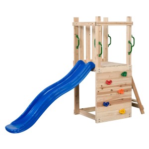 Swing King Spielturm Mari aus Holz mit blauer Rutsche, Kletterwand und Griffen.