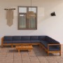 9-tlg. Garten Lounge Set mit dunkelgrauen Auflagen aus Akazienholz und Tisch.